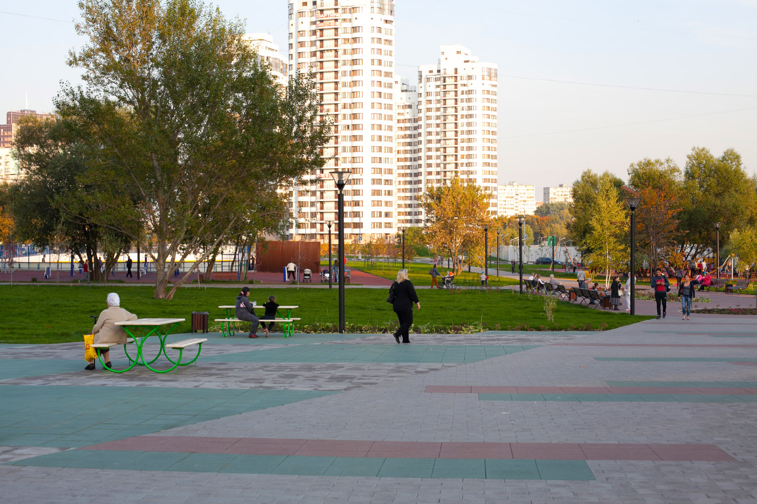 Черемушки 70. Парк 70 летия Победы Москва. Парк 70 летия октября. Парк 70 летия октября Москва Черемушки. Район Черемушки Москва парк 70-летия Победы.